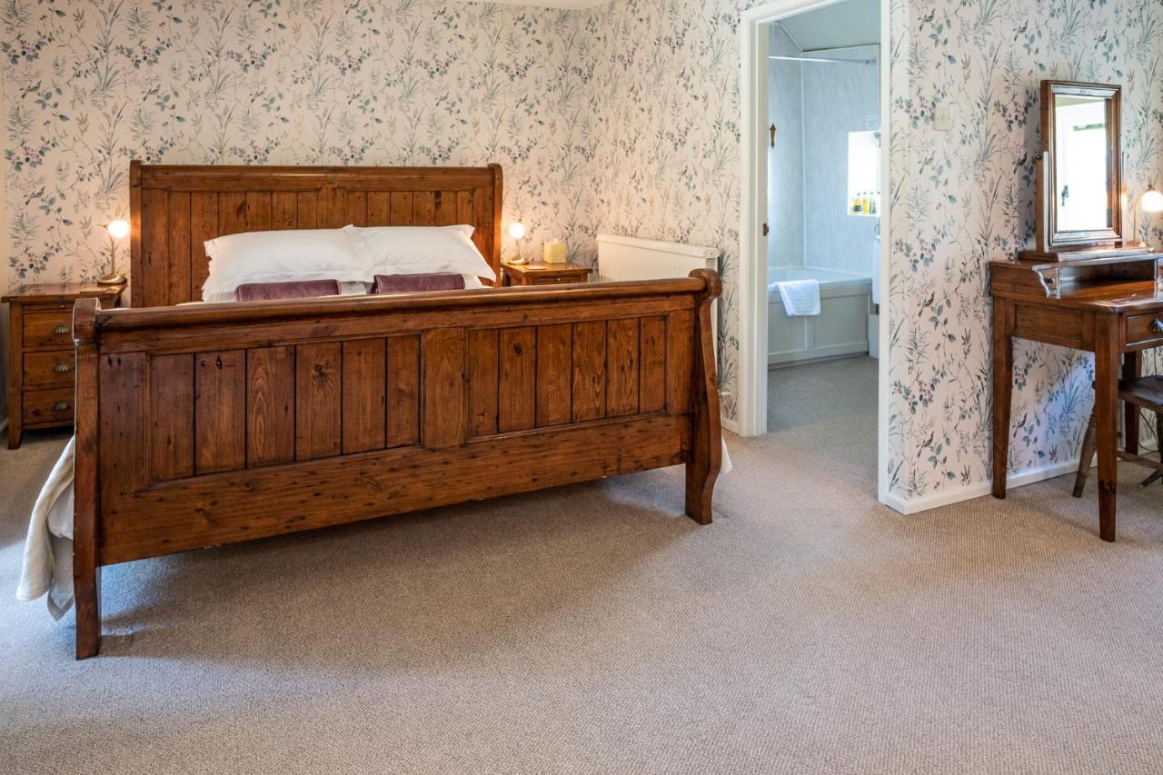 Ty Mawr Country Hotel & Restaurant Carmarthen Extérieur photo