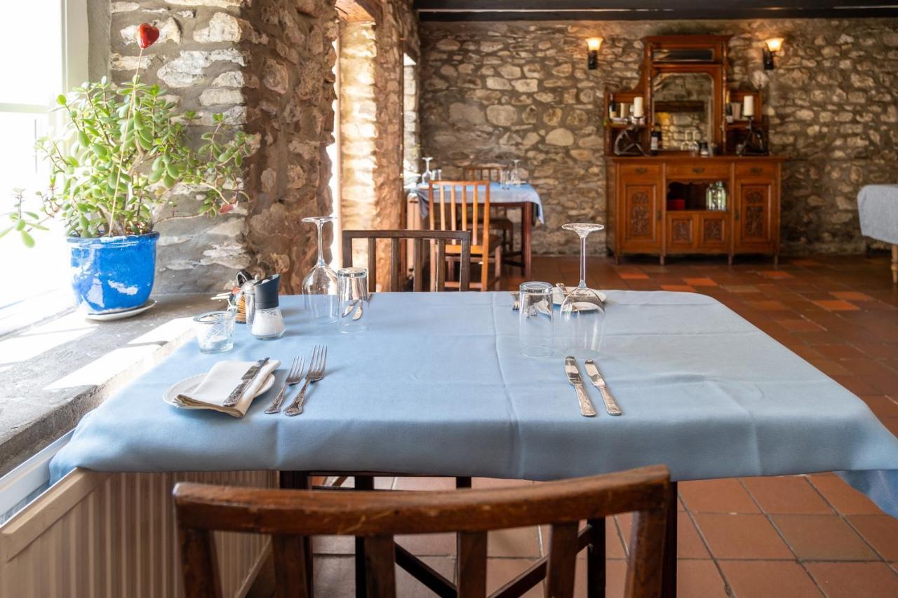Ty Mawr Country Hotel & Restaurant Carmarthen Extérieur photo