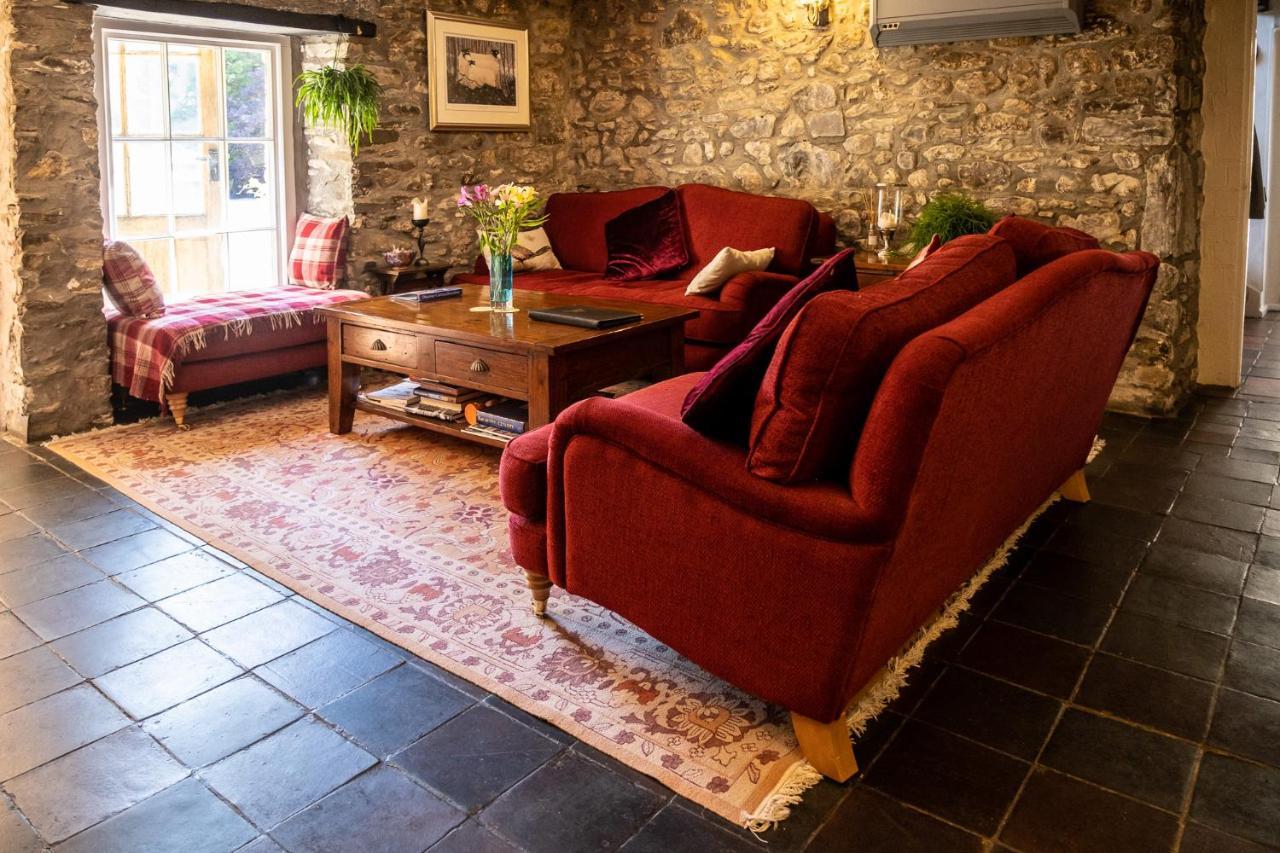 Ty Mawr Country Hotel & Restaurant Carmarthen Extérieur photo