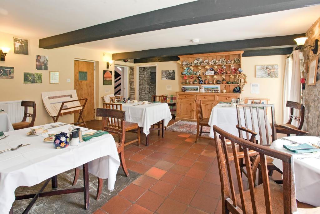 Ty Mawr Country Hotel & Restaurant Carmarthen Extérieur photo