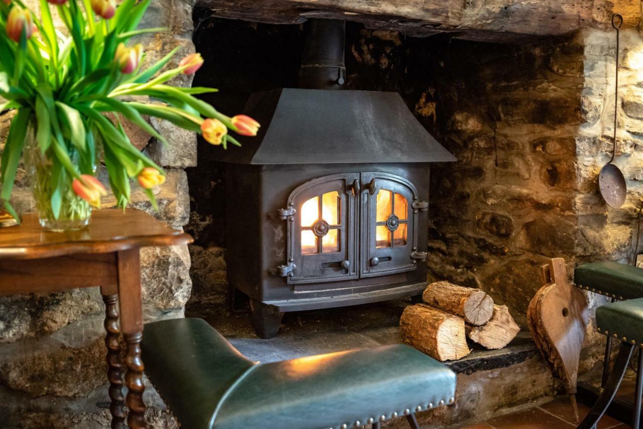 Ty Mawr Country Hotel & Restaurant Carmarthen Extérieur photo