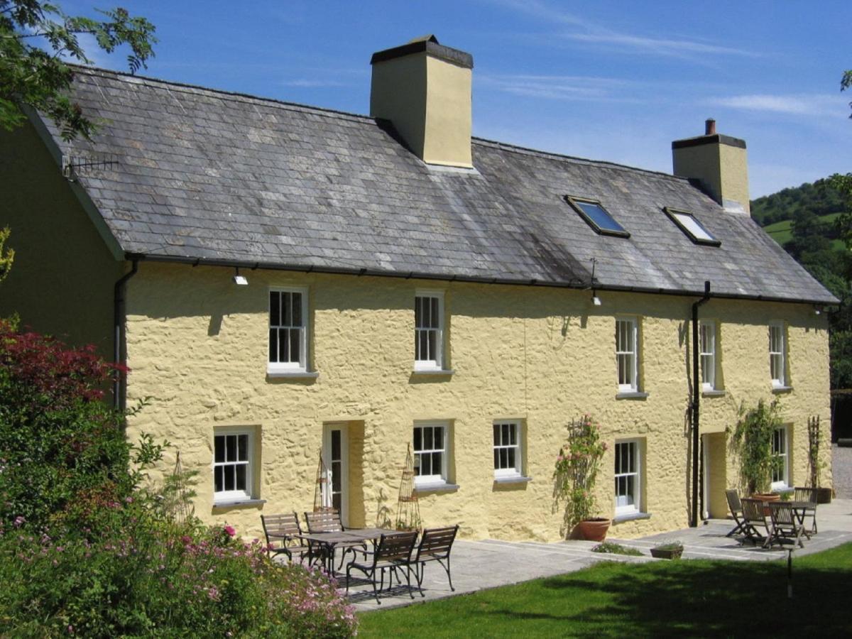Ty Mawr Country Hotel & Restaurant Carmarthen Extérieur photo